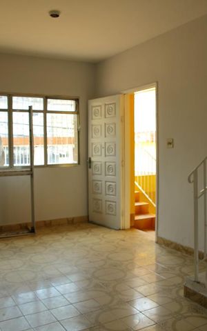 Casa à venda com 200m², 2 quartos e 2 vagasSala - casa 1 