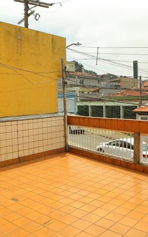 Casa à venda com 200m², 2 quartos e 2 vagasSala - casa 1  varanda 