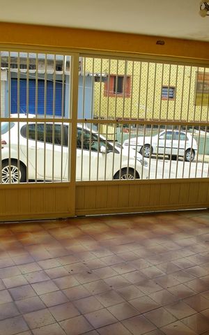 Casa à venda com 200m², 2 quartos e 2 vagasGaragem 