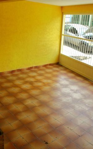 Casa à venda com 200m², 2 quartos e 2 vagasGaragem 