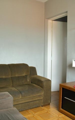 Casa à venda com 200m², 2 quartos e 2 vagasSala casa 3 