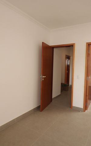 Casa à venda com 129m², 2 quartos e 4 vagasSuíte