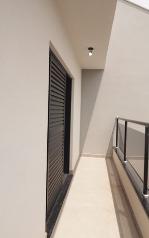 Casa à venda com 129m², 2 quartos e 4 vagasSuíte