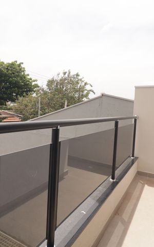 Casa à venda com 129m², 2 quartos e 4 vagasSuíte