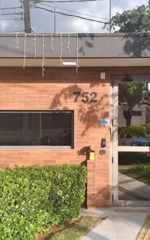 Apartamento à venda com 104m², 3 quartos e 2 vagas Apartamento à venda com 104m², 3 quartos e 2 vagasFachada