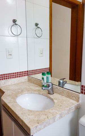 Casa à venda com 162m², 4 quartos e 4 vagas Casa à venda com 162m², 4 quartos e 4 vagasBanheiro da Suíte 4