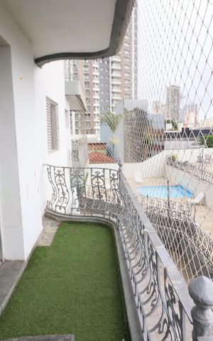 Apartamento à venda com 170m², 4 quartos e 2 vagasVaranda