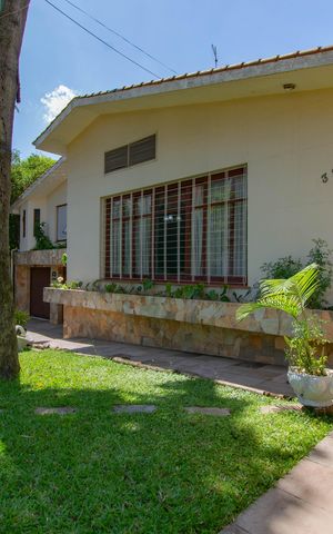 Casa à venda com 600m², 5 quartos e 2 vagas