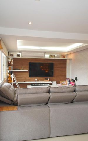 Casa de condomínio à venda com 200m², 3 quartos e 2 vagasSala