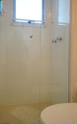 Casa de condomínio à venda com 200m², 3 quartos e 2 vagasBanheiro Corredor