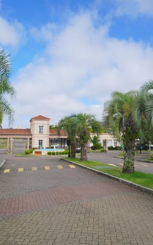 Casa de condomínio à venda com 200m², 3 quartos e 2 vagasPortaria