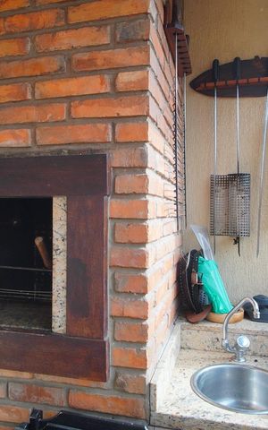 Casa de condomínio à venda com 200m², 3 quartos e 2 vagasChurrasqueira