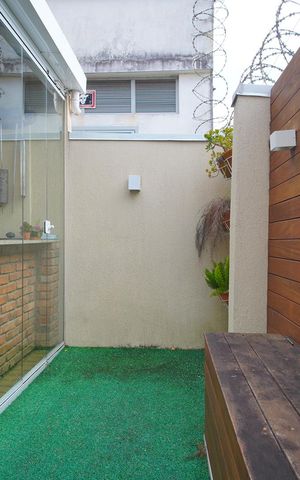 Casa de condomínio à venda com 200m², 3 quartos e 2 vagasQuintal