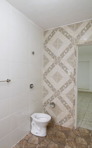 Casa à venda com 350m², 6 quartos e 2 vagasBanheiro Social