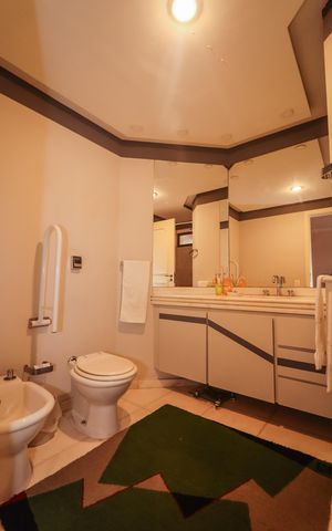 Apartamento para alugar com 205m², 3 quartos e 4 vagas Apartamento para alugar com 205m², 3 quartos e 4 vagasBanheiro da Suíte 3