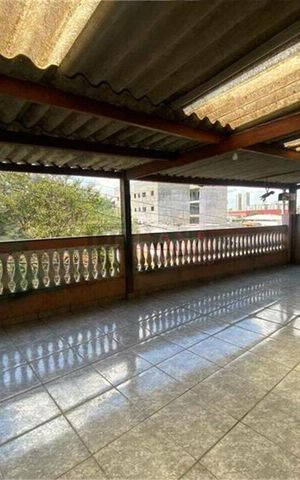 Casa à venda com 300m², 2 quartos e 4 vagas