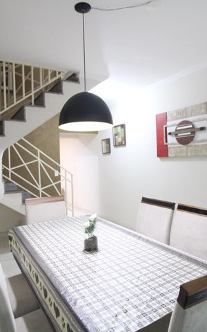 Casa à venda com 262m², 3 quartos e 2 vagasSala de jantar