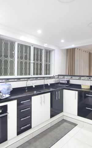 Casa à venda com 262m², 3 quartos e 2 vagasCozinha