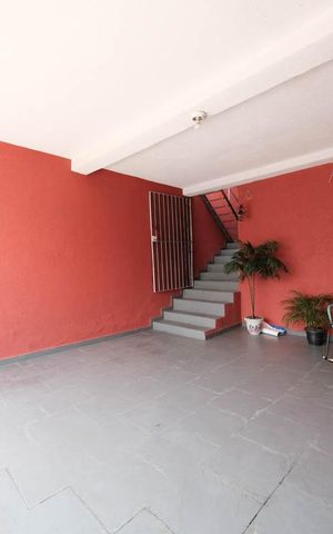 Casa à venda com 125m², 3 quartos e 2 vagasGaragem