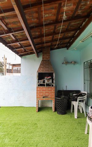Casa à venda com 74m², 3 quartos e 2 vagasVaranda