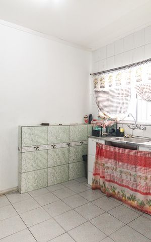 Casa à venda com 74m², 3 quartos e 2 vagasCozinha