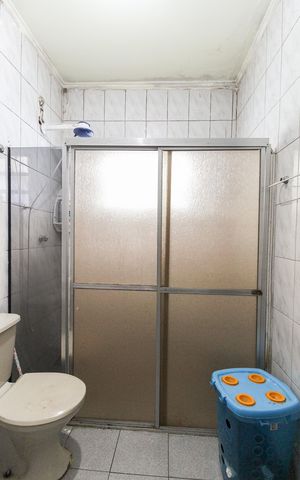 Casa à venda com 74m², 3 quartos e 2 vagasBanheiro Social