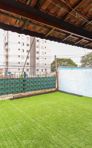 Casa à venda com 74m², 3 quartos e 2 vagasVaranda