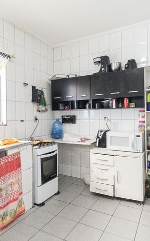 Casa à venda com 74m², 3 quartos e 2 vagasCozinha