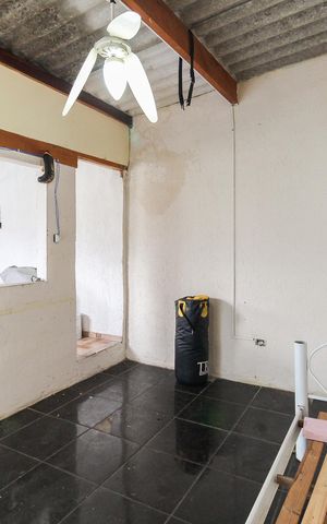 Casa à venda com 74m², 3 quartos e 2 vagasEdícula