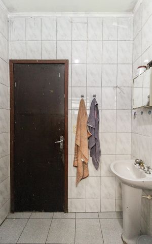 Casa à venda com 74m², 3 quartos e 2 vagasBanheiro Social