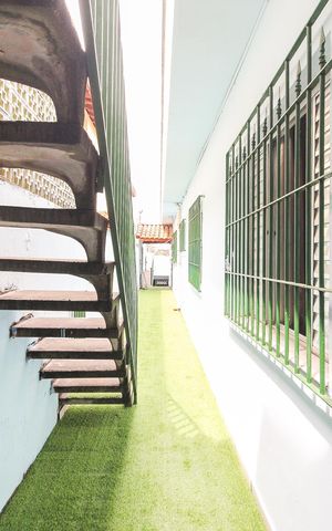 Casa à venda com 74m², 3 quartos e 2 vagasCorredor Externo