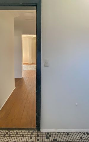 Casa à venda com 103m², 2 quartos e 1 vaga Casa à venda com 103m², 2 quartos e 1 vagaBanheiro 2