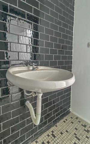 Casa à venda com 103m², 2 quartos e 1 vaga Casa à venda com 103m², 2 quartos e 1 vagaBanheiro 1