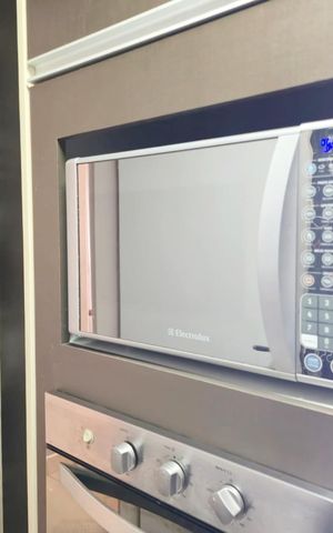 Apartamento à venda com 118m², 4 quartos e 2 vagas Apartamento à venda com 118m², 4 quartos e 2 vagasCozinha e Área de Serviço