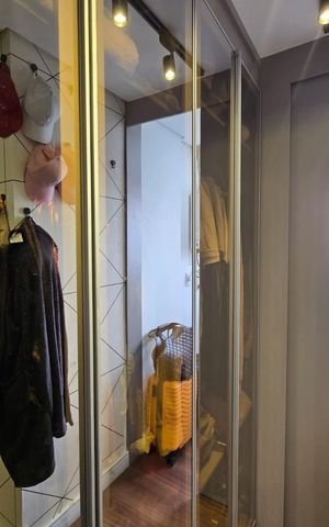 Apartamento à venda com 118m², 4 quartos e 2 vagas Apartamento à venda com 118m², 4 quartos e 2 vagasCloset
