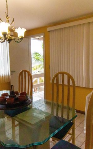 Casa de condomínio à venda com 300m², 4 quartos e 2 vagas