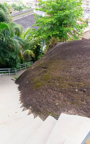 Casa de condomínio à venda com 300m², 4 quartos e 2 vagas