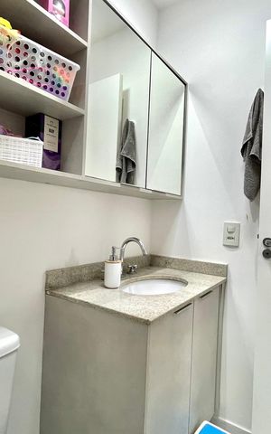 Apartamento à venda com 64m², 2 quartos e 1 vaga Apartamento à venda com 64m², 2 quartos e 1 vagaBanheiro Corredor