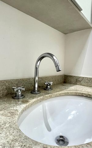 Apartamento à venda com 64m², 2 quartos e 1 vaga Apartamento à venda com 64m², 2 quartos e 1 vagaBanheiro Corredor