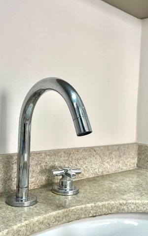 Apartamento à venda com 64m², 2 quartos e 1 vaga Apartamento à venda com 64m², 2 quartos e 1 vagaBanheiro da Suíte