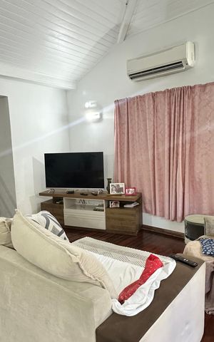 Casa à venda com 400m², 2 quartos e 3 vagas Casa à venda com 400m², 2 quartos e 3 vagasSala