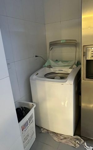 Casa à venda com 400m², 2 quartos e 3 vagas Casa à venda com 400m², 2 quartos e 3 vagasÁrea de Serviço