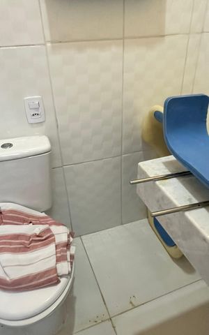 Casa à venda com 400m², 2 quartos e 3 vagas Casa à venda com 400m², 2 quartos e 3 vagasBanheiro