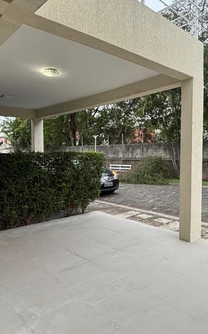 Casa de condomínio à venda com 144m², 4 quartos e 3 vagas Casa de condomínio à venda com 144m², 4 quartos e 3 vagasGaragem