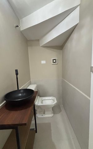 Casa de condomínio à venda com 144m², 4 quartos e 3 vagas Casa de condomínio à venda com 144m², 4 quartos e 3 vagasLavabo