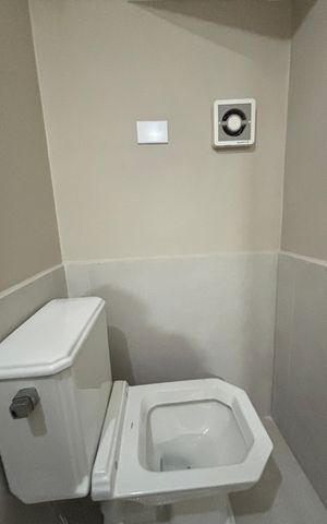 Casa de condomínio à venda com 144m², 4 quartos e 3 vagas Casa de condomínio à venda com 144m², 4 quartos e 3 vagasLavabo