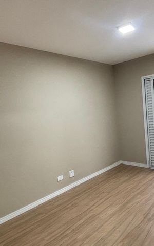 Casa de condomínio à venda com 144m², 4 quartos e 3 vagas Casa de condomínio à venda com 144m², 4 quartos e 3 vagasSuite
