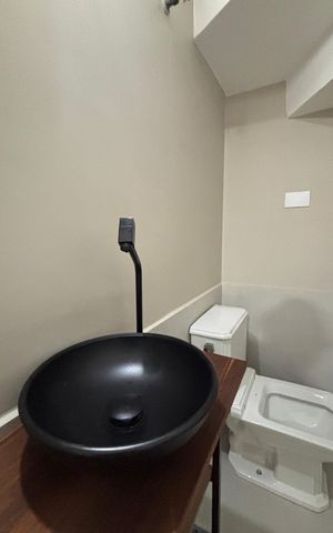 Casa de condomínio à venda com 144m², 4 quartos e 3 vagas Casa de condomínio à venda com 144m², 4 quartos e 3 vagasLavabo