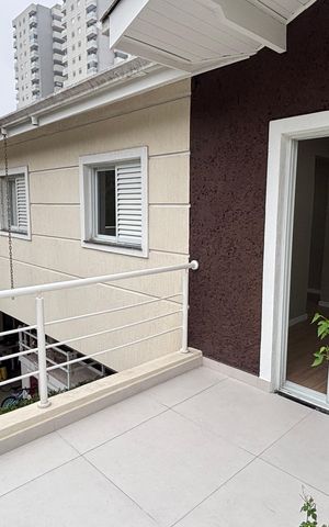 Casa de condomínio à venda com 144m², 4 quartos e 3 vagas Casa de condomínio à venda com 144m², 4 quartos e 3 vagasSuite Varanda