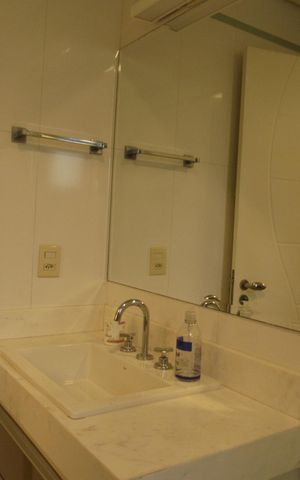 Apartamento para alugar com 225m², 3 quartos e 3 vagasBanheiro da Suíte 2